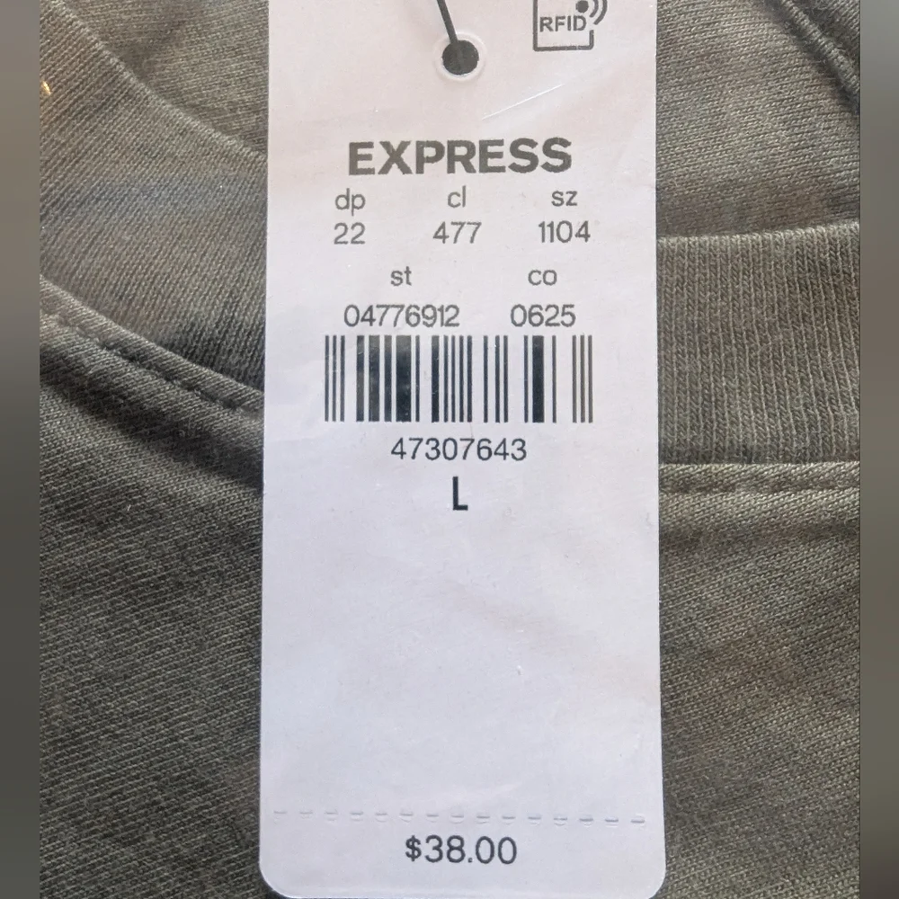 Express Tshirt L New - Picture 7 of 9